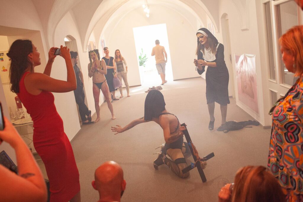 Dorota Holubova A7 Gallery